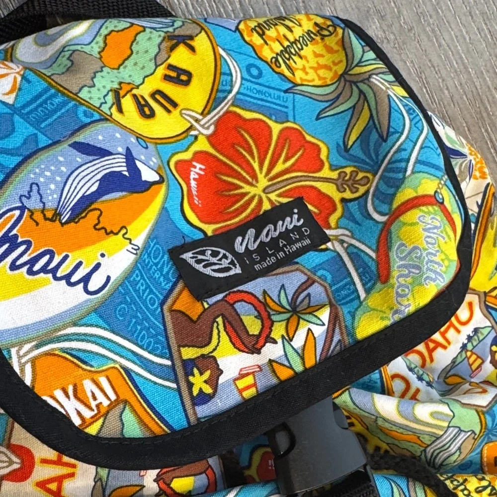 Maui Island featuring all Hawaiian islands Backpack 0288